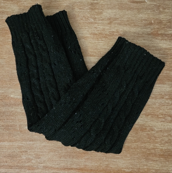 Black Cable Knit Leg Warmers - Picture 4 of 4